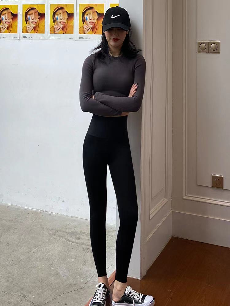 

2021 female designer Yoga Fitness pants female shark skin Leggings Tights sports fitness peach hip Barbie pressure pants#sdfkofg, Black