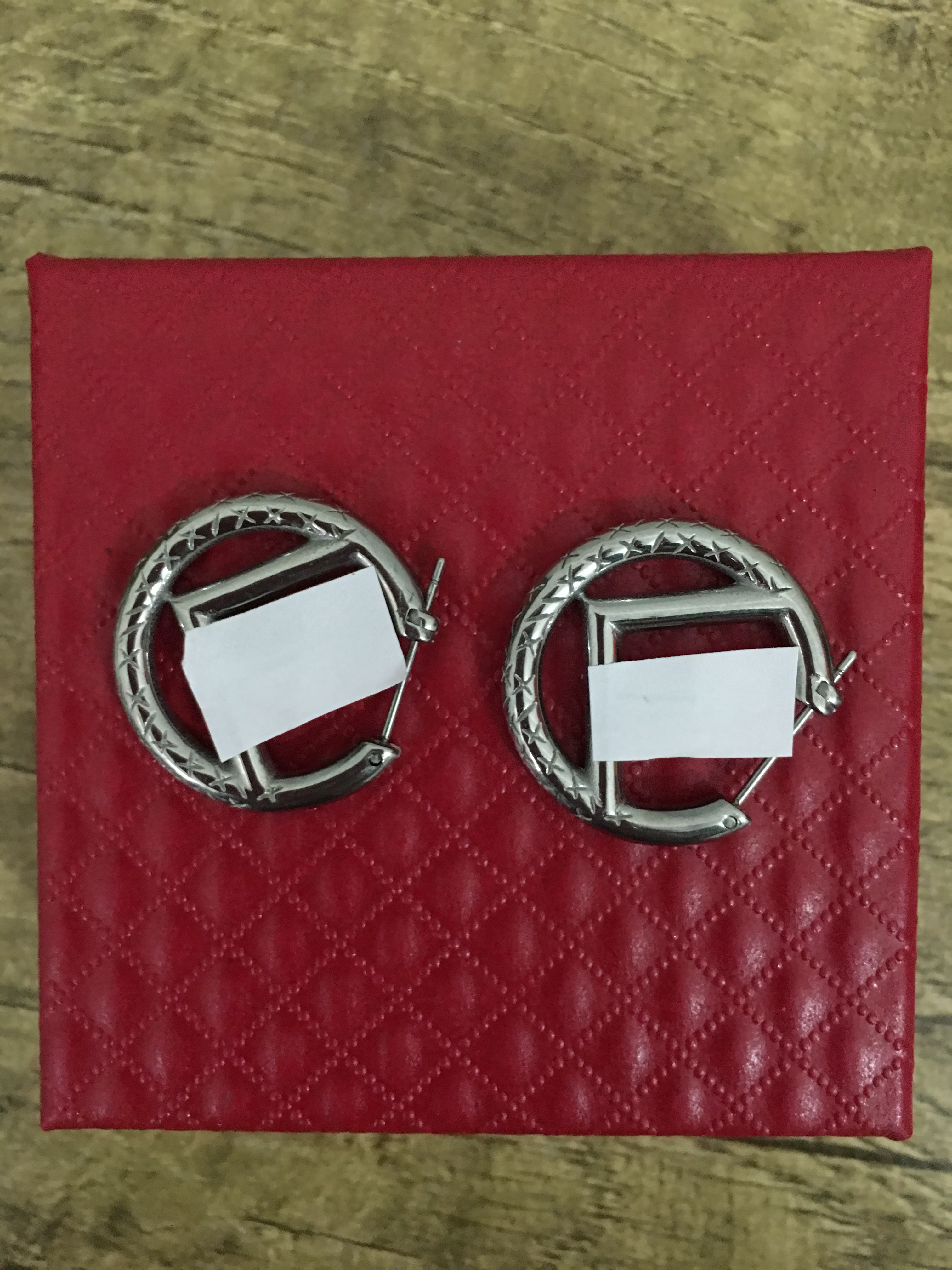 

Hot new products on the shelves English alphabet titanium steel earrings wild atmosphere hollow circle earrings women free shipping