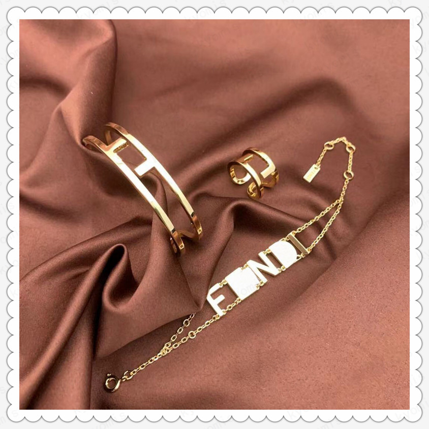 

Womens Luxury Designer Bracelet And Ring Fashion Gold Letter F Rings Bracelets Fashion Chain Link Pendent Jewelry Sets For Women As Gift, Silver