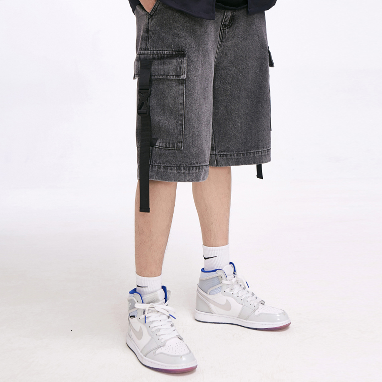 

new hip 2021 hop patchwork pockets ribbons denim men vintage loose pants harajuku joggers casual knee length short streetwear tz20, White;black
