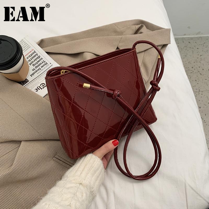 

[EAM] Women Early Spring New Trend Bucket Patent Leather Personality All-match Crossbody Shoulder Bag Fashion Tide 2021 18A1528, Black