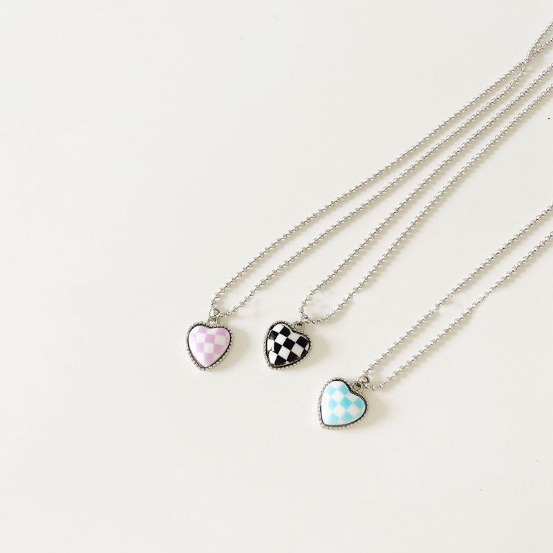 

Korean Elegant Glaze Black White Grid Heart Necklace For Women Lades Fashion Metal Link Chain Party Jewelry