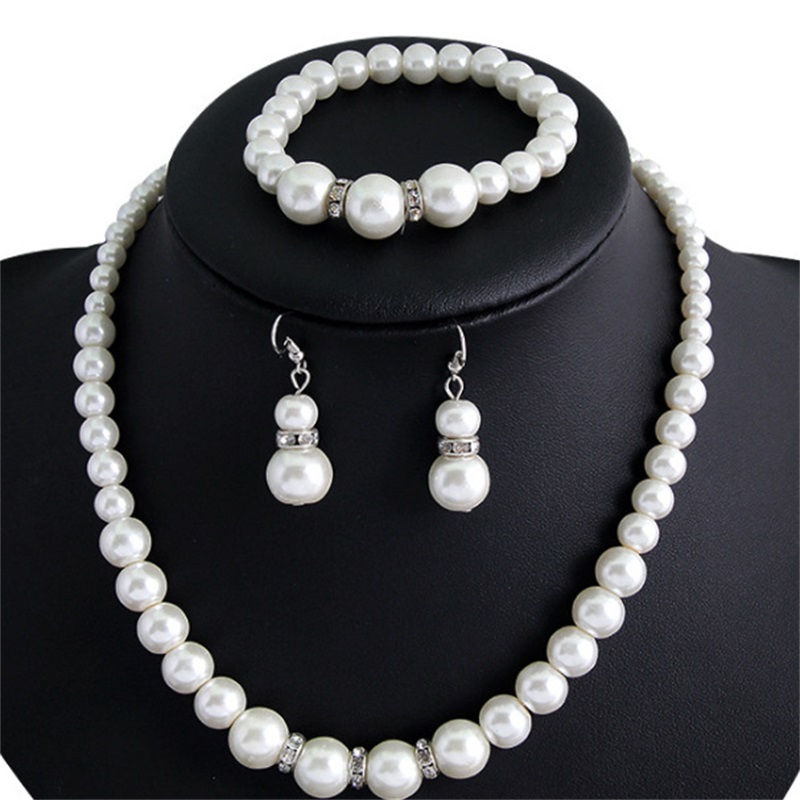 

Imitation Pearl Silver Plated Clear Crystal Necklace Earrings Bracelet Sets Top Party Gift Fashion Costume Pearl Jewelry Sets DB 622 Z2, White