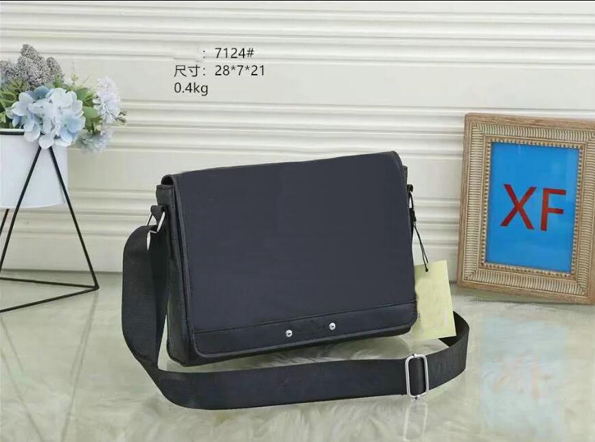 

top quality DISTRICT PM High-end new arrival famous Classic Men messenger bags cross body bag School Bags and shoulder bag wwh43, Black flower