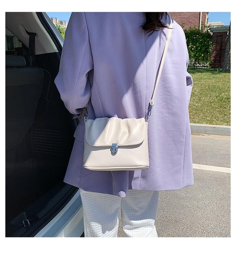 

2021 new shoulder bag ladies fashion simple large capacity shoulder messenger bag Korean casual messenger women's, Black