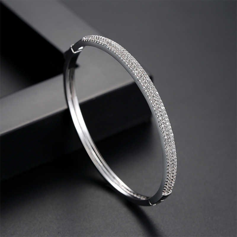 

Donia Jewelry Fashion Micro-set 3 Rows of Dense Zirconium Aaa Zircon Ladies Fashion Bracelet Personality Exaggerated Jewelry Gif Q0720