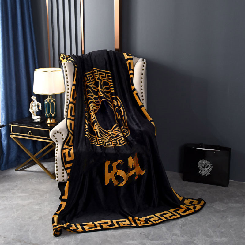 

Luxury designer Blanket Crochet Soft Shawl Portable Warm Plaid Sofa Bed Fleece Knitted Throw Towel Cape Blankets