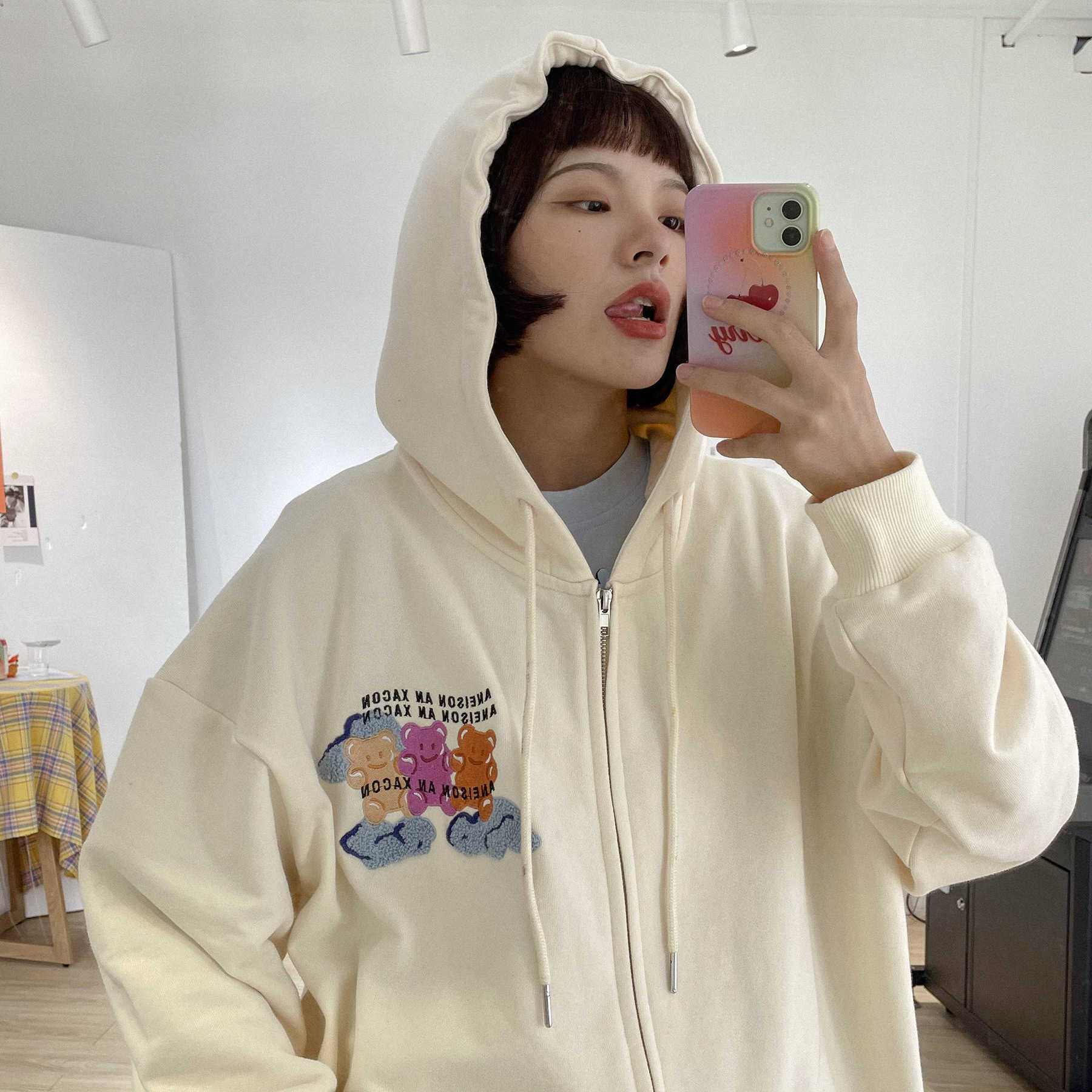 

Little ant milk yellow bear cardigan sweater jacket female 2021 new spring and autumn thin milk fashion, Black