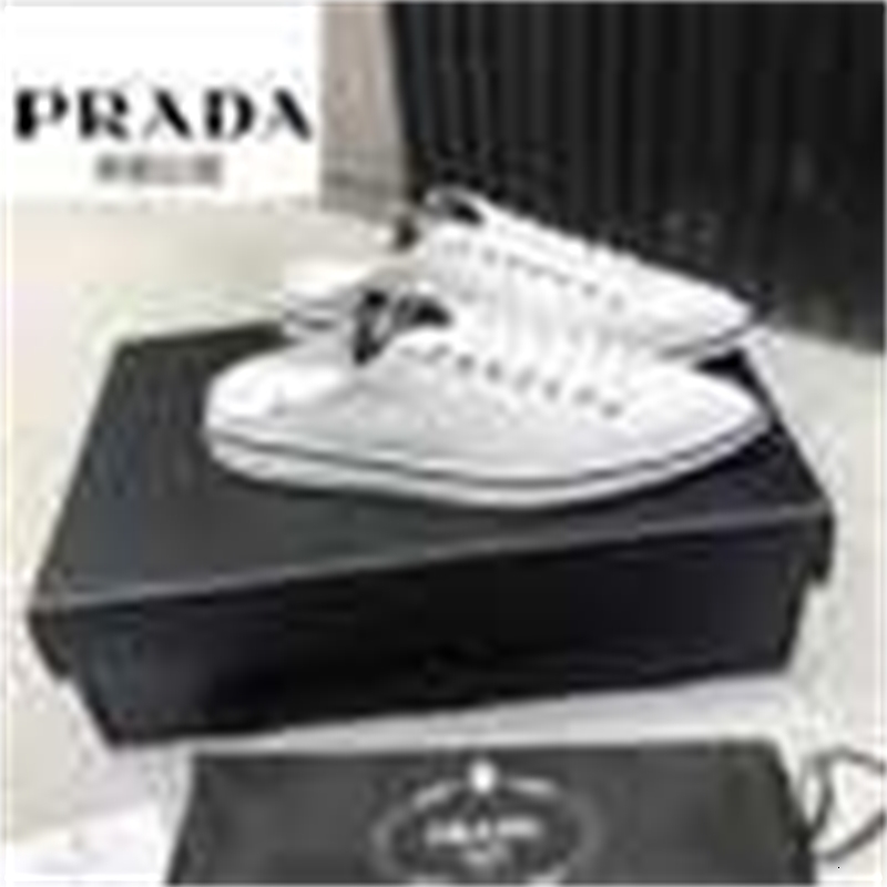 Appartements Hommes Designer Mocassins Femmes de luxe Coins Sneakers Skate Espadrilles Dance Ballerina Robe Chaussures 1qj6