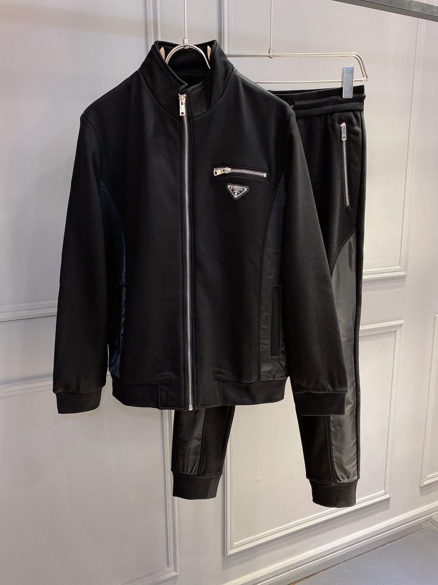 2021 new mens designer tracksuits fashion black high quality luxury mens designer sports suits (Jackets+Pants) M-3XL