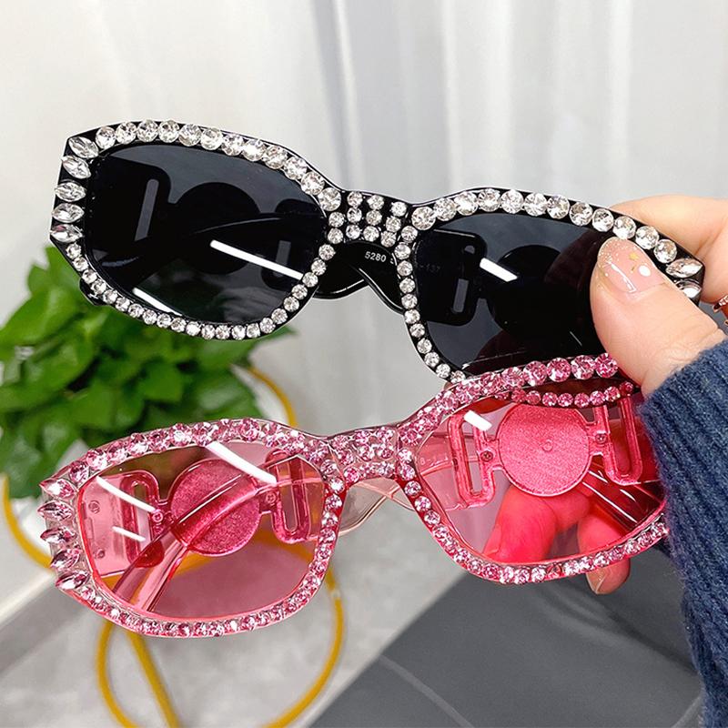 

Sunglasses Luxury Women Brand Designer Fashion Classic Crystal Diamond Punk Sun Glasses Female UV400 Eyewears Shades