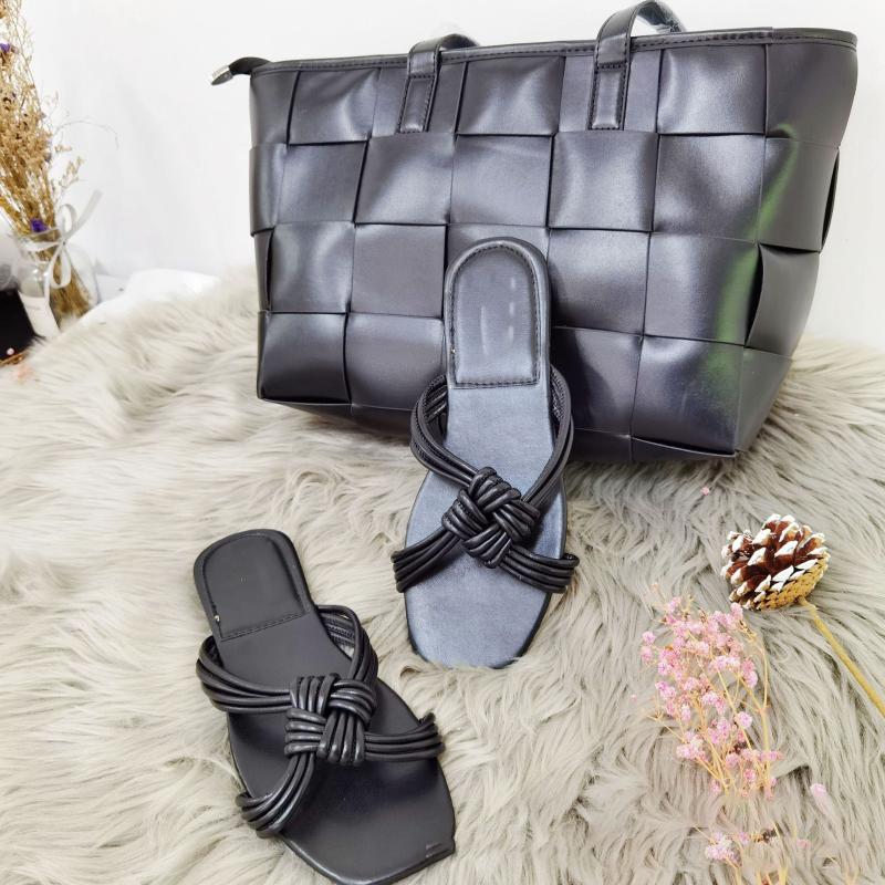 

Fashionable Summer Flat Slippers and Purses Set Luxury Designer Slides Femme Pantoufles Scarpe Da Donna Sandalias Mujer 2021, As shown