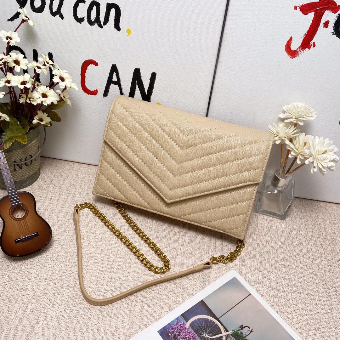 

2021 high quality Designer Handbag messenger Bags women's single shoulder bag classic caviar sheepskin leather with gift box size, Red
