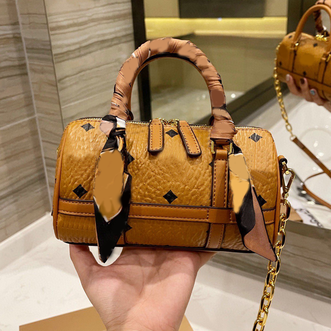 

High Luxurys designer pillow bag Classic Quality Ladies 2021 handbag Women fashion mother purse handbags shoulder bags totes chains wallet Artwork Clutch Ribbons, No bags