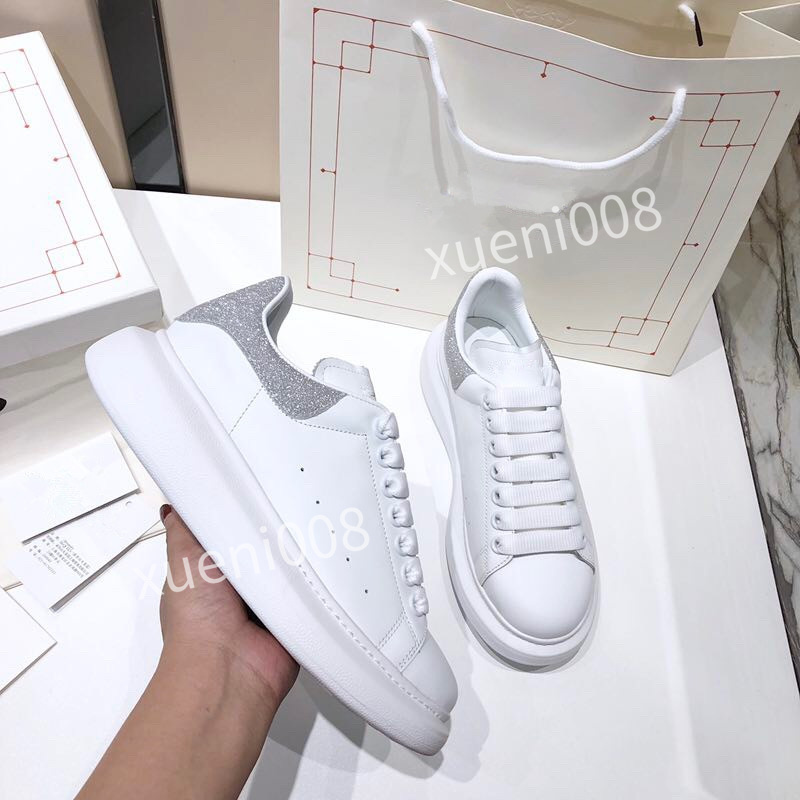 

2022 Top Quality Casual Dress Shoes Men Women Luxury Sneaker Cow Leather Designers Bee Pattern womens mens Bottom Tiger Red Green Stripe xrx190909, Choose the color