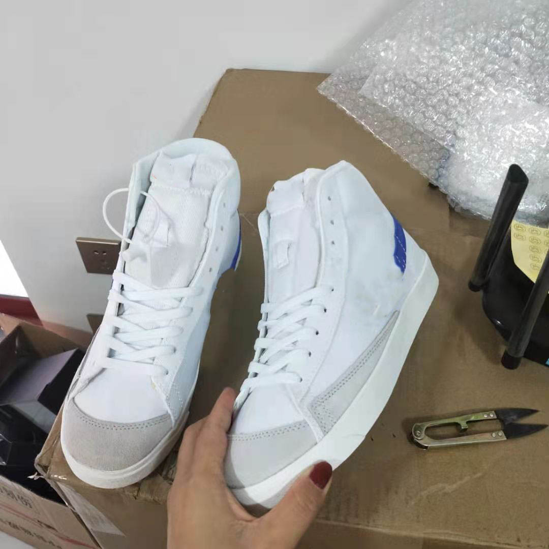 

2021 Womens Mens Running Shoes The 10th Ten AFS 1 07 MCA Menta Queen Serena Williams OWs 2. Desert Ore Black White Pale Vanilla Orange Rainbow Blazers Spooky Pack36-45, 7 without box