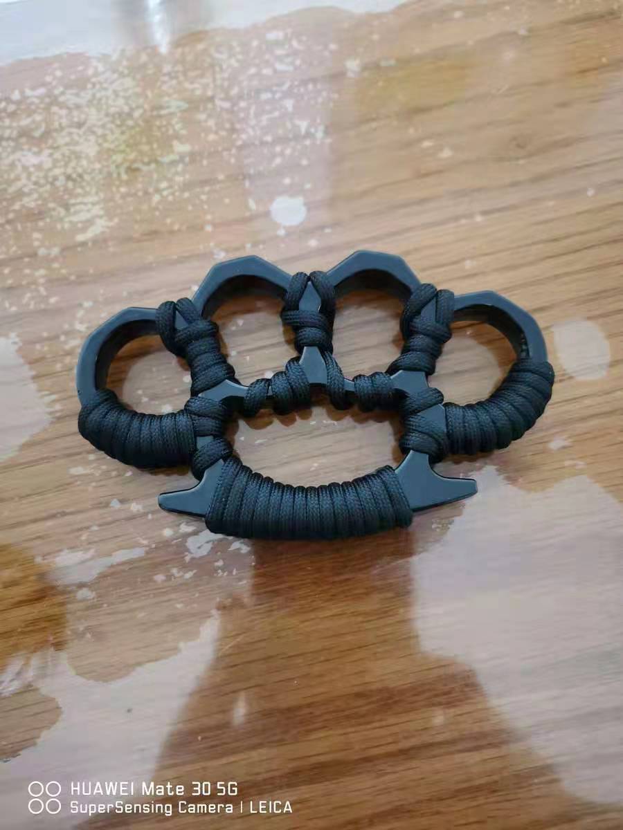 

Glass fiber tiger finger four finger hand brace hand buckle boxing set self defense weapon ring ring ring legal self defense fighting supp04