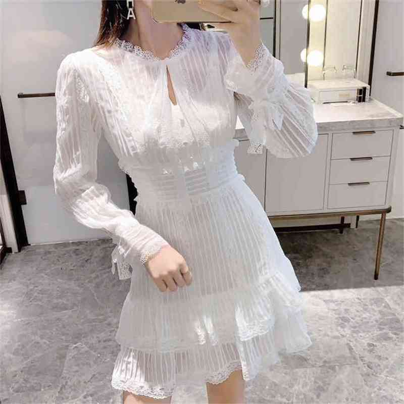 

High Quality Autumn Elegant Long Sleeve Bow Lace Stitching Dress Women Fashion Ladies Pleated Cake Party 210603, Picture color