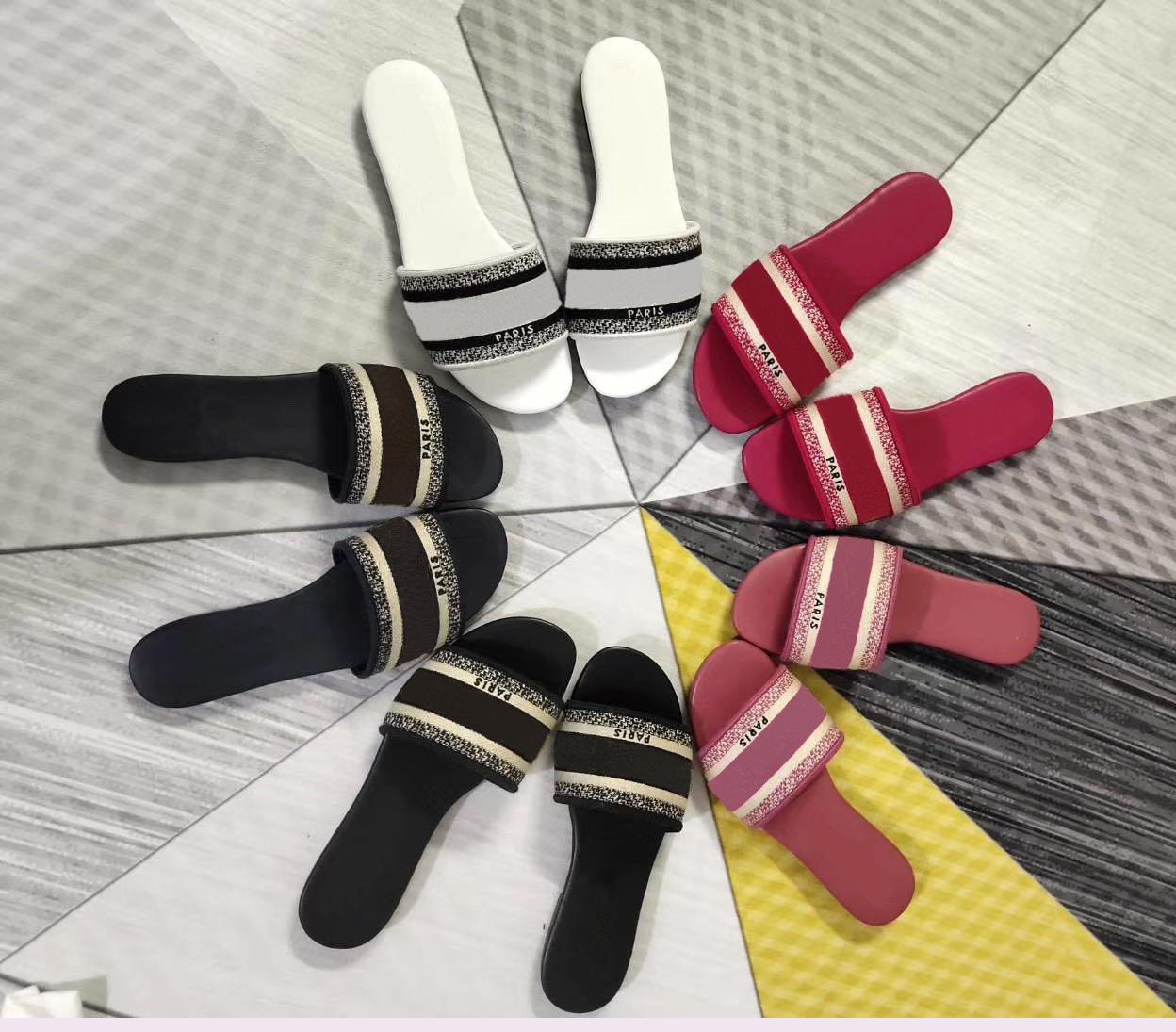 

Summer women's slippers luxury designer 100% genuine leather flat print sandal outdoor sports beach word Anti-slip and wear-resistant l, Black