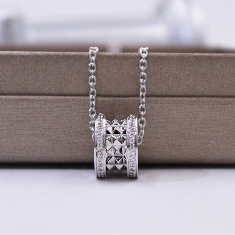 

Classic Titanium Steel letter Pendant Necklace Black And White Disc Fashion Korean Jewelry Unusual Woman's Clavicle Chain