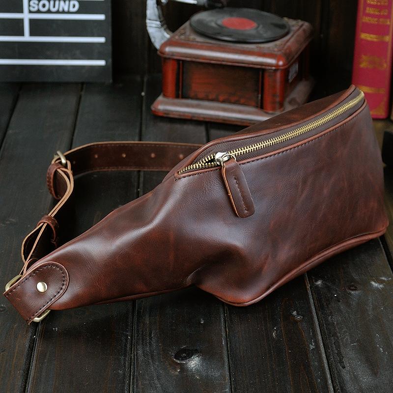 

New Men's Purse Fashion One-shoulder Breast Bag Retro Outdoor Casual Bag, Brown