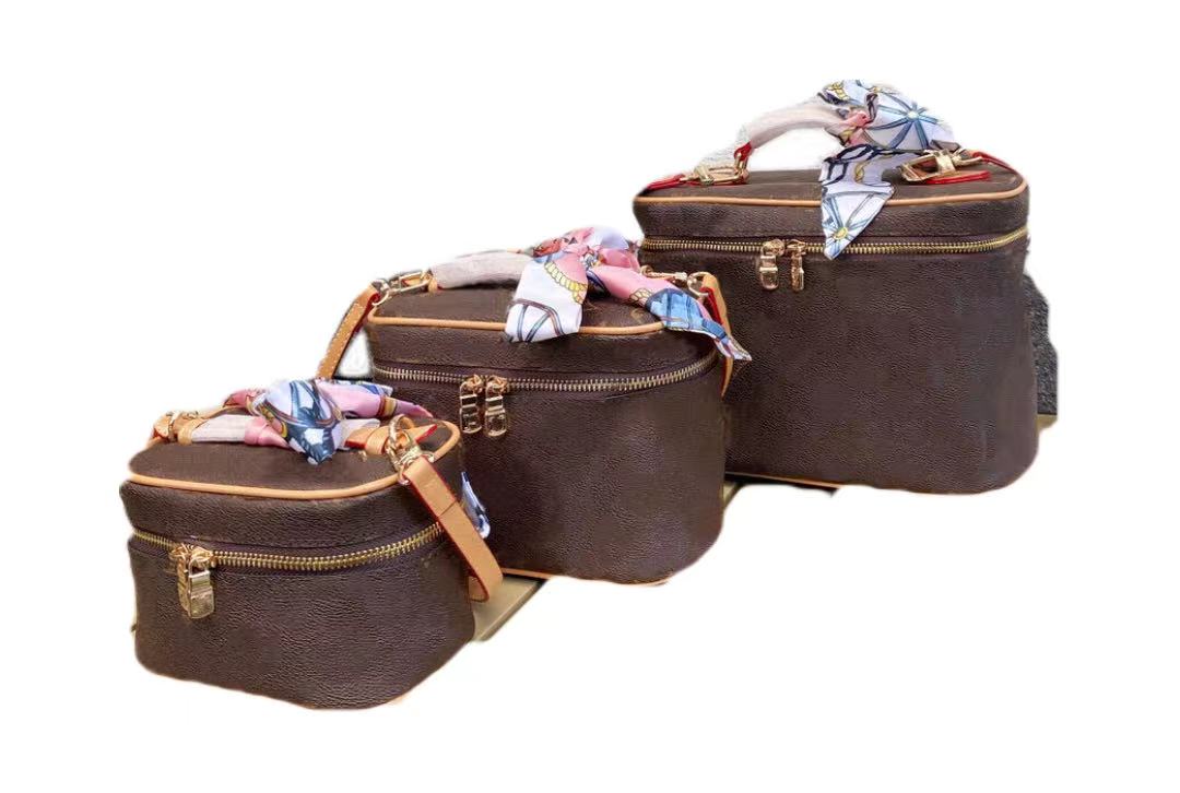 

Classic vintage makeup bag Fashionable lettered Lady's handbag shoulder bags designer purse in three sizes, Customize