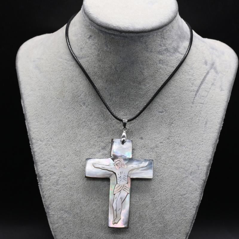 

Pendant Necklaces Charm 100% Natural Cross Shape Freshwater Shell Necklace Men Women Daily Banquet Wear Exquisite Holiday Gifts 1PC