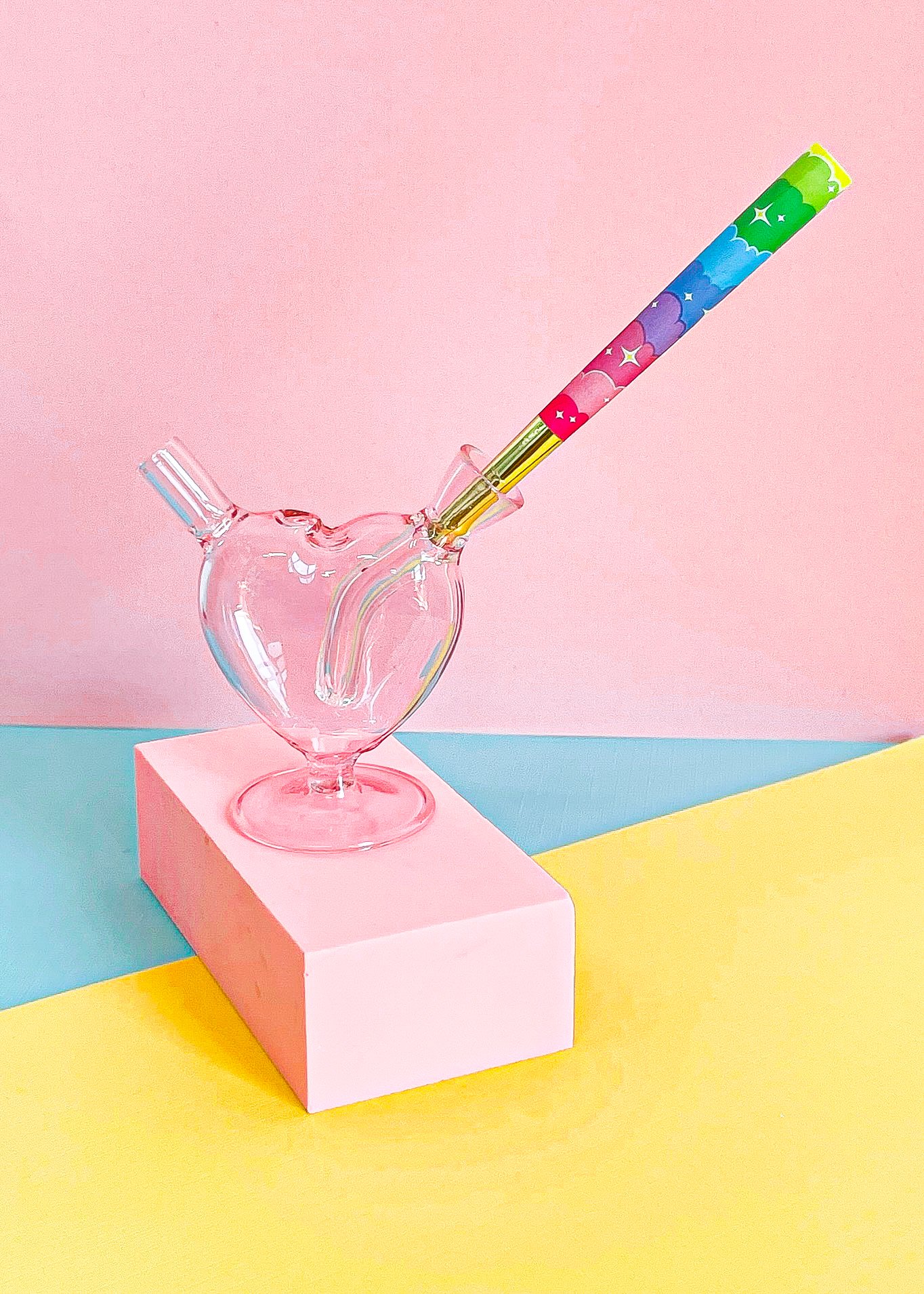 

Pink Heart Mini Joint Blunt Bubbler Smoking Pipes
