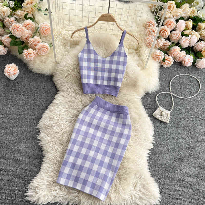 

Little fairy college style suit sweet plaid V-neck short sling top high waist bag hip skirt knitted two-piece set 210525, White