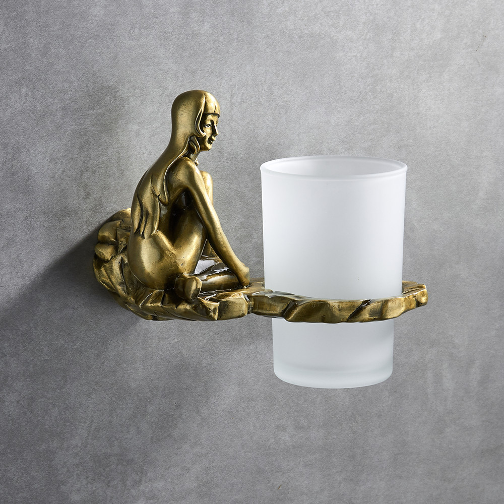 

2021 New European Luxury Antique Bathroom Accessories Pendant Fixed to the Wall Holder Creative Toothbrush Glass Mkdb