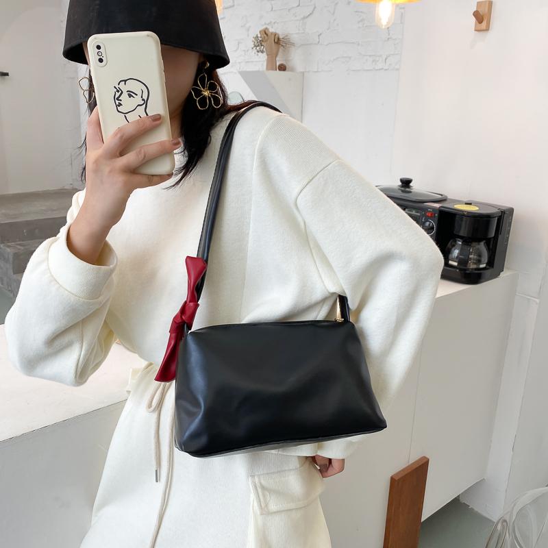 

3 Colors Soft PU Baguette Bag 2021 Casual Tote Shoulder Bags For Women Korean Bow Retro Mini Bag Solid Black Woman Hand