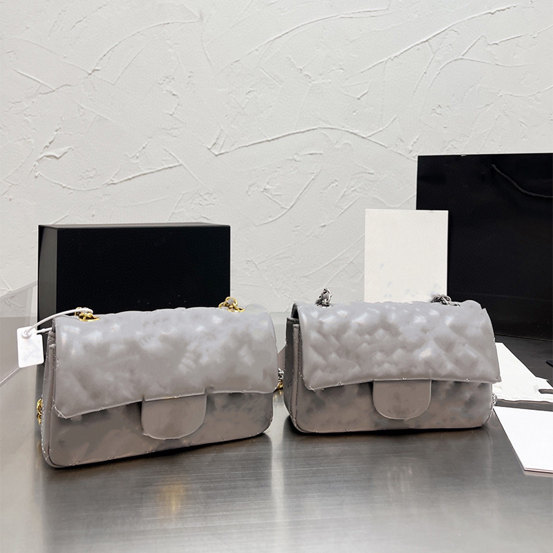 

French Classic Flap Flap Chain Shoulder Bags Famous Designer Big-Brand Leather Rhombus Plaid Quilted Luxury Handbag Large Capacity 20cm Wallet Crossbody Bag, Black and silver logo