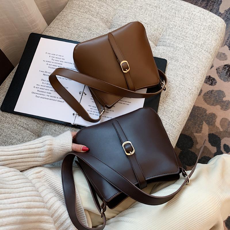 

2021 new pure color simple Tote Bag Pu soft leather high capacity bag for women, Black