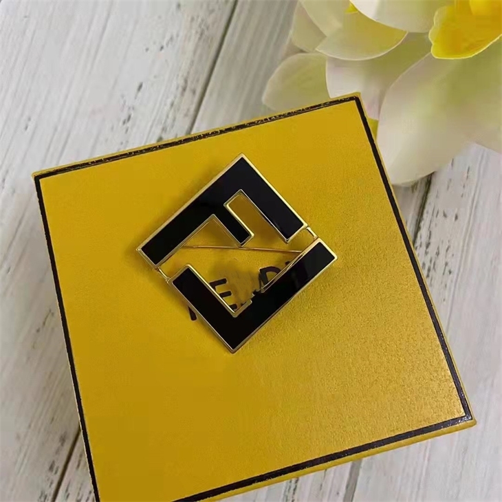

68% OFF designer jewelry version 1.1 double f black and white glue dropping Brooch women's fashion high sense clothing accessories pin