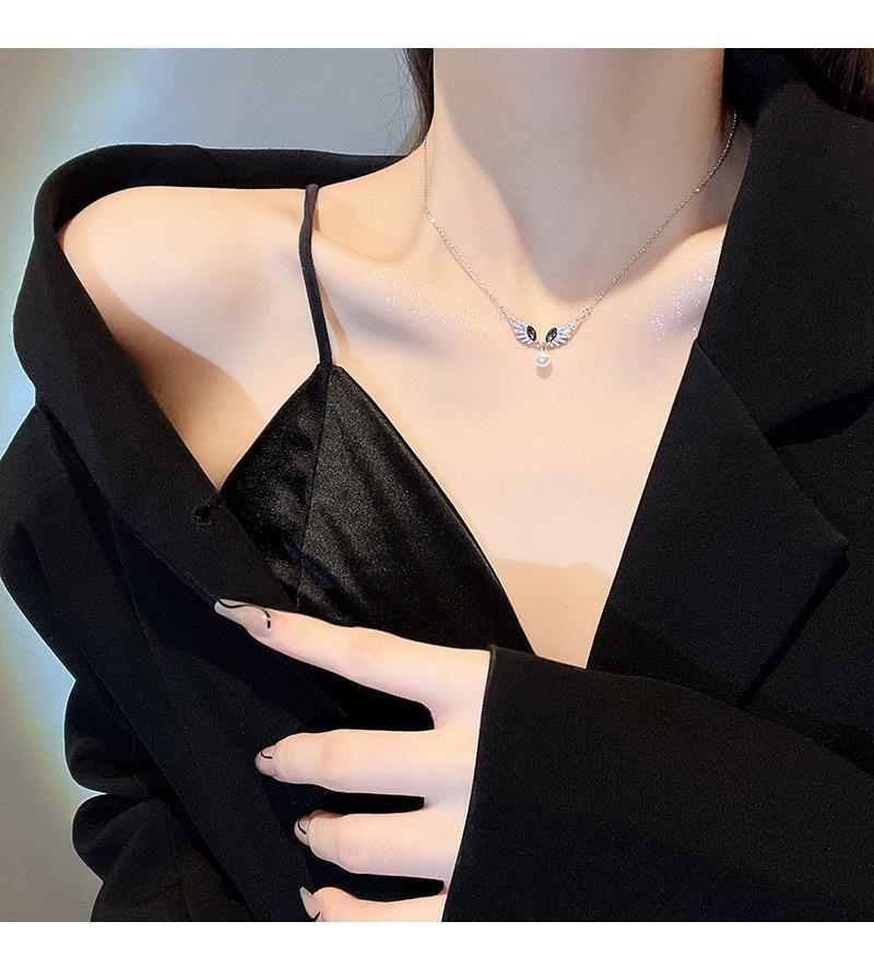 

Chokers Retro Angel Wing Pearl Pendant Women's Neck Chain Vintage Luxury Woman Jewelry Choker With Rhinestones Necklace 2021 Trend