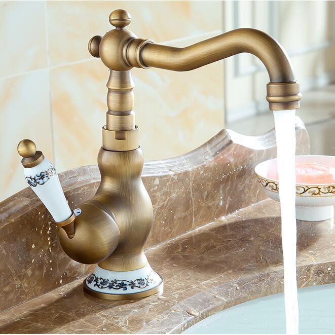 

2021 New Blue White Porcelain Kitchen 360 Swivel Retro Mixer Fashion Antique Faucet Copper Hot and Cold Basin Tap V0gk