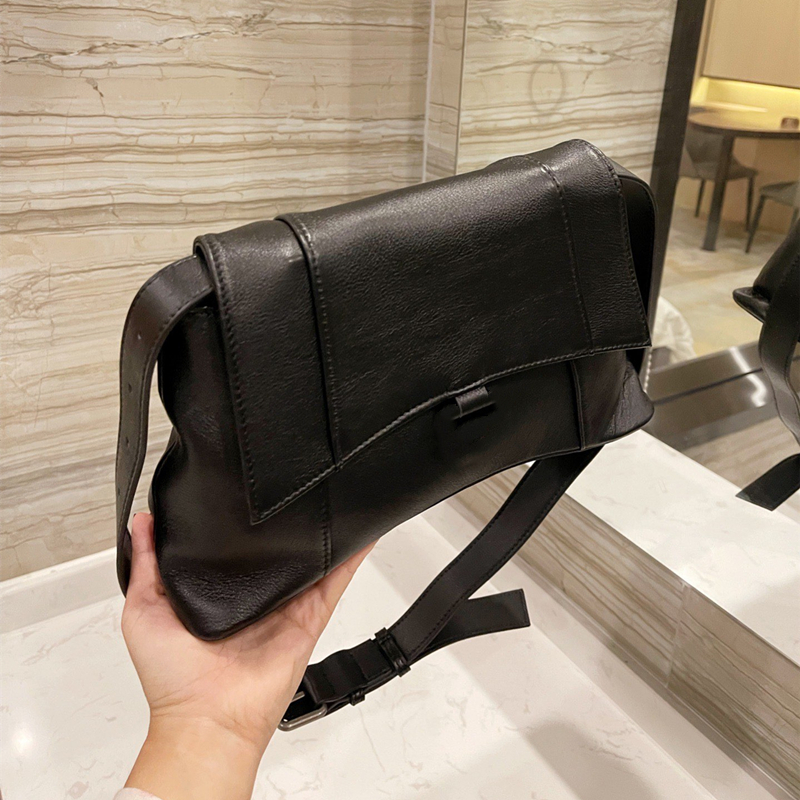 

Shoulder Bags Designer Crossbody Luxury Bag Cross Body Genuine leather Fashion brand High-capacity High-quality Different colors with original box size 32*20 cm, Beige
