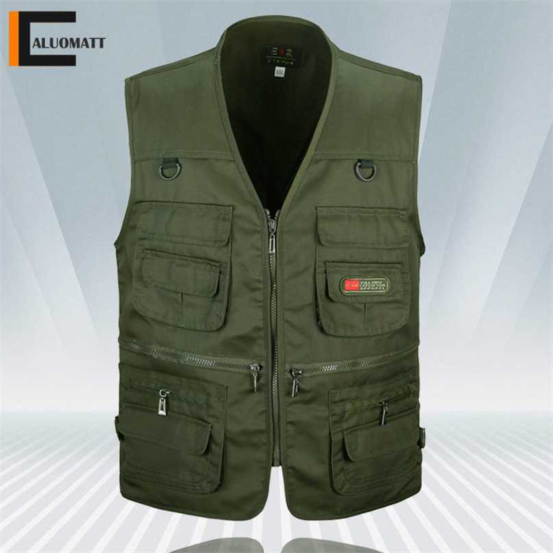 

Men Fishing Vests Outdoor Casual Multi-pockets Sleeveless Jackets Male Summer Breathable Mens Mesh Vest Pography Waistcoat 211108, Jw612green