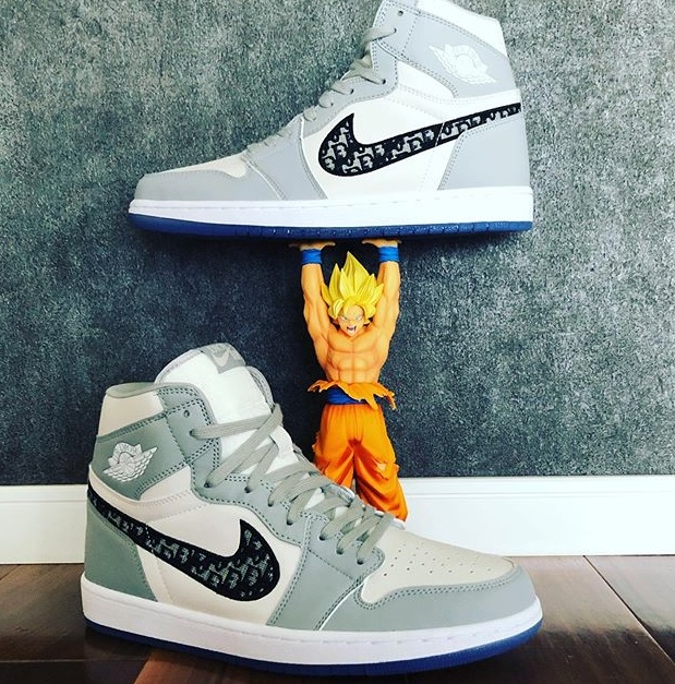 

2020 CÃ²nvÃ¨rsÃ¨ air DÃ¬Ã²r JÃ²rdÃ n 1 Paris Homme KÃWS AJ oblique 03113 Basketball Casual Trainers Luxury Designer Triple S Sneakers canvas Shoes