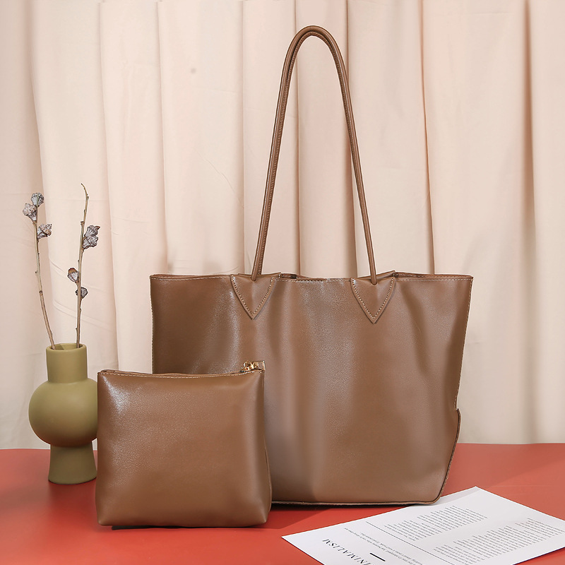 

2021 new European and American popular classic retro handbag women's large capacity shoulder bag wholesale, Black;red