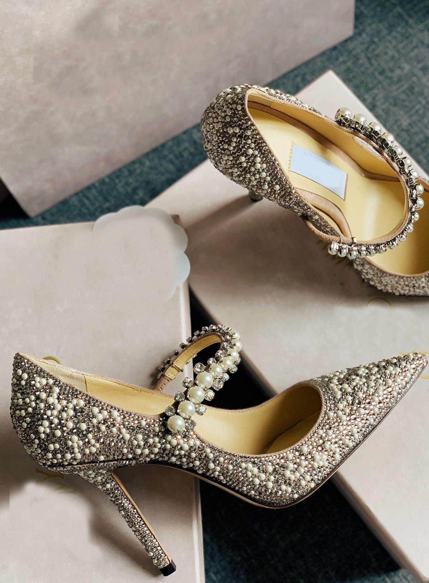 

Top Luxury Baily Sandals Bridal Dress Shoes Pearls & Strass Leather Pumps Women Pearl Strap High Heels Pointed Toe Party Wedding Sandalias EU35-42