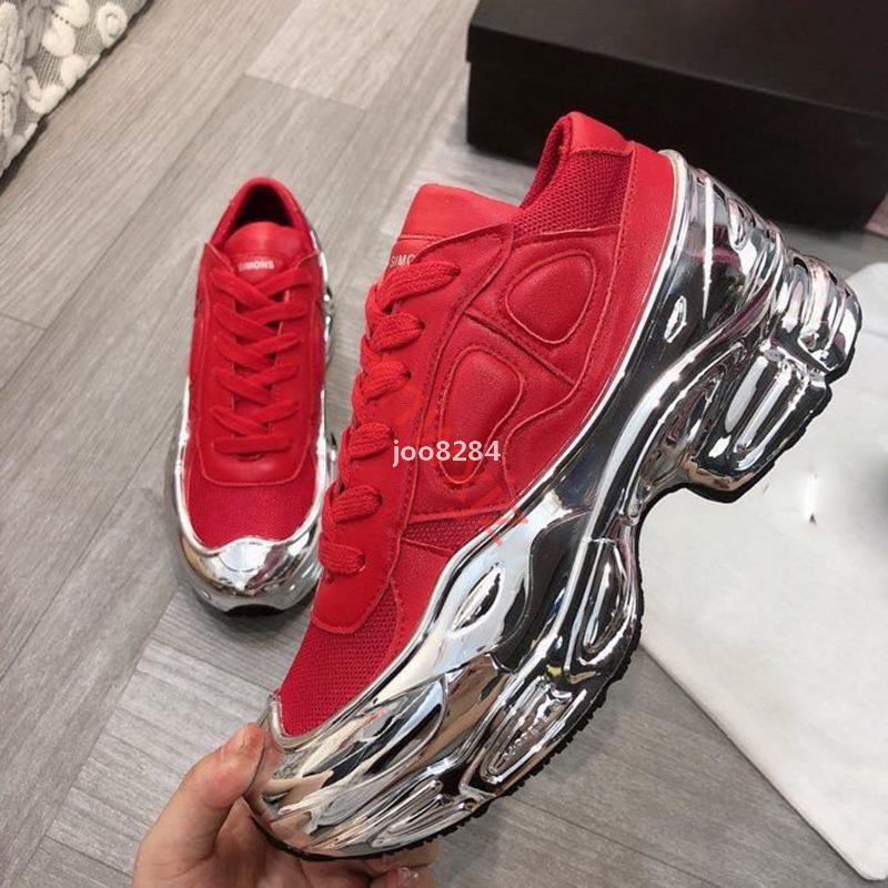 

2021 Men Shoes Sneaekers Raf Simons Oversized Sneaker Ozweego Womens Shoes in Metallic Silver Sole RS Sport Trainer, Black