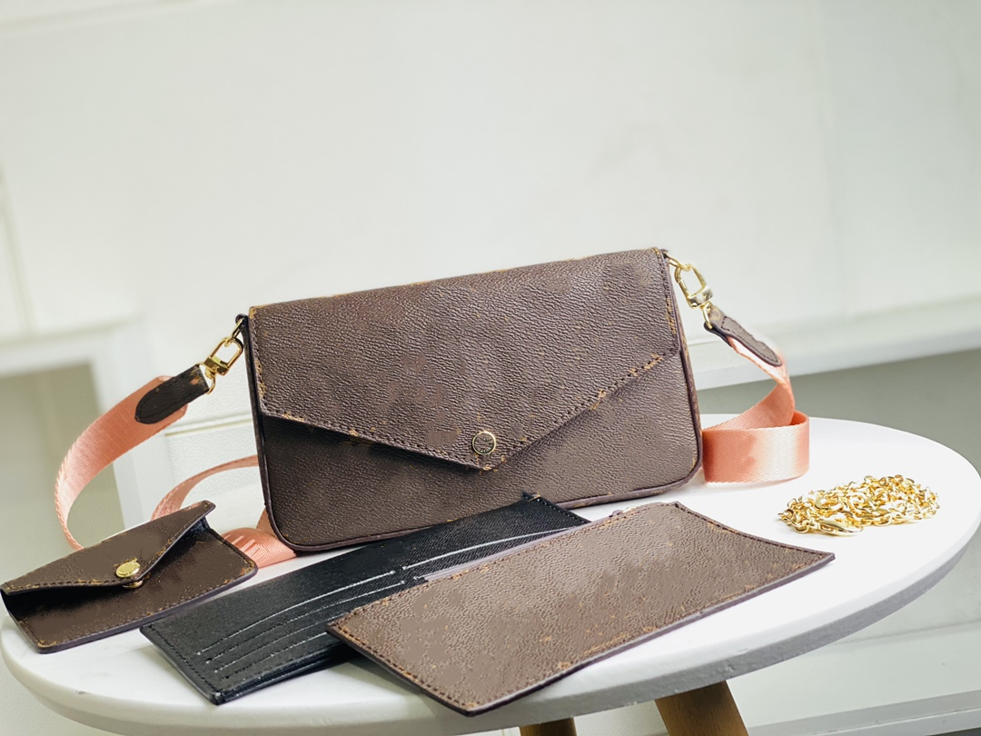 

Women Luxurys Designers Bags 2021 Shoulder Bag Messenger Bag Three-in-One Fashion Letter Bag