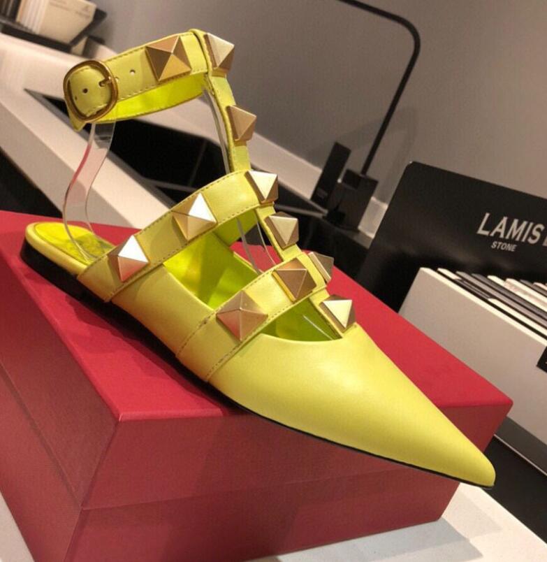 

2021 spring new pointed flat-bottom thin strap rivets Baotou sandals flat-heeled soft sole women's singles shoes rivets, Black