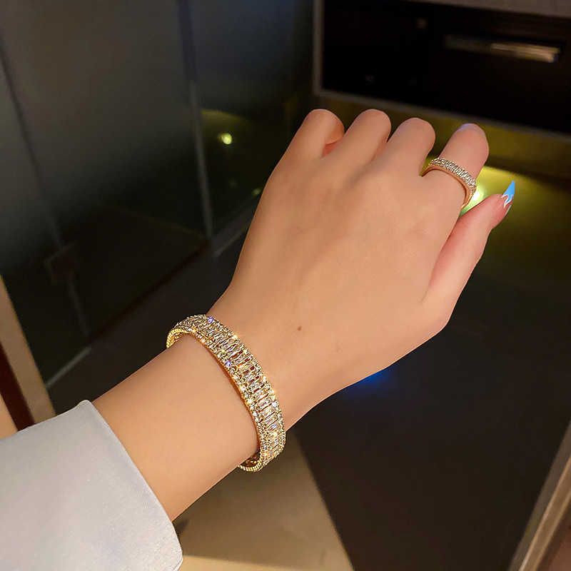 

Simple Geometric Fashion Bracelet Rhinestone Jewelry with Open Round Bracelet Literary Personality Jewelry for Women Wholesale Q0717