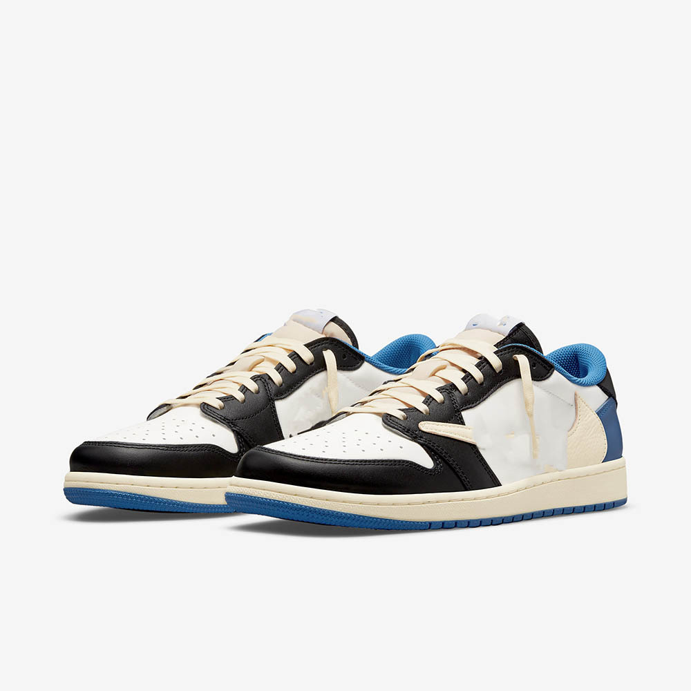 

Shoes Fragment Design x Travis Scotts Jumpman 1 Low Military Blue Basketball, Bubble wrap packaging