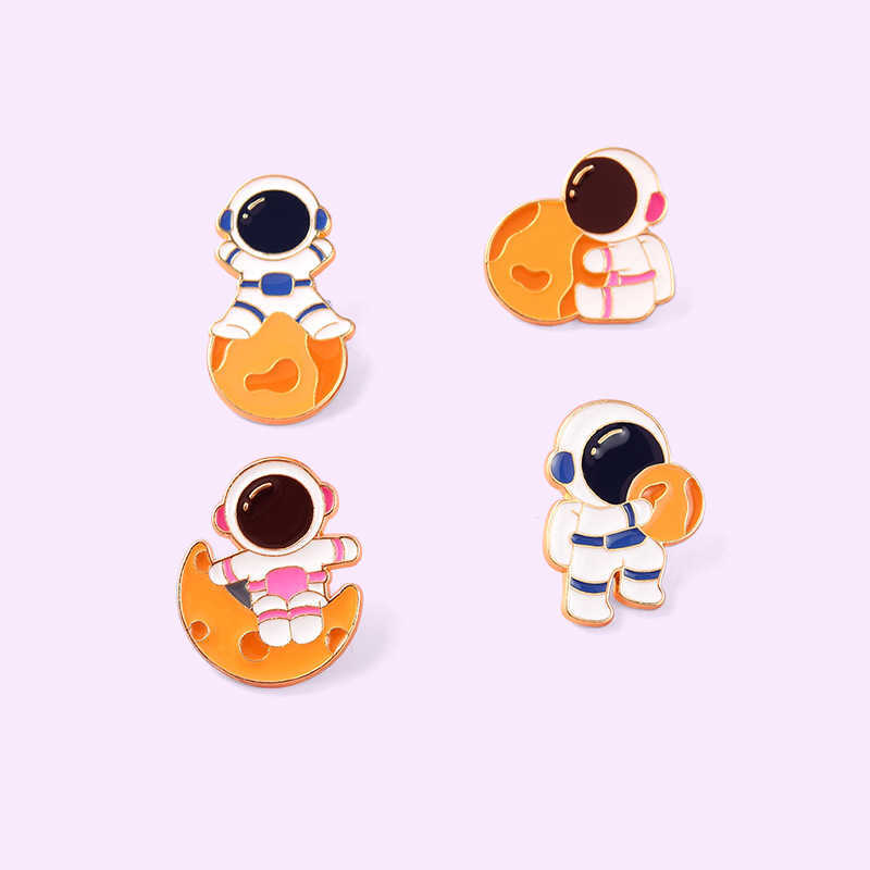 

Astronaut moon badge lovely couple pair Brooch bag pin uniform collar pin Pink Blue Trinket
