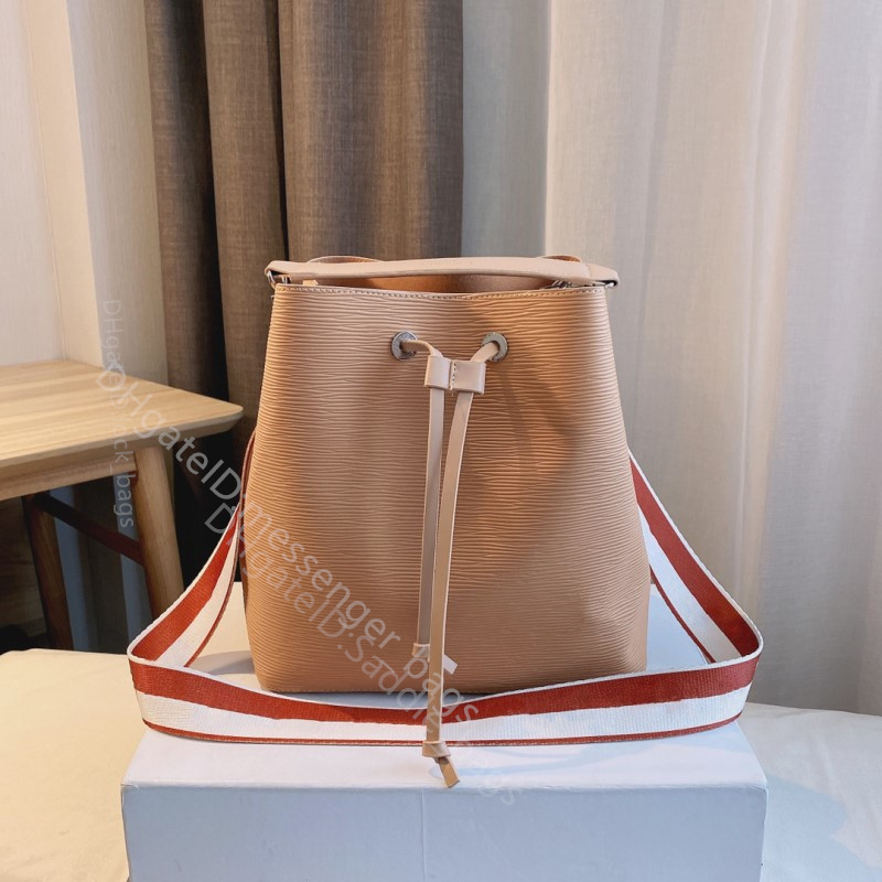 

Women Luxurys Designers Bags 2021 Shopping bag Classic Wallets Bags Drawstring Bag Bucket Handbags String Shoulder lady Totes High Quality Fashion Purse, Color q