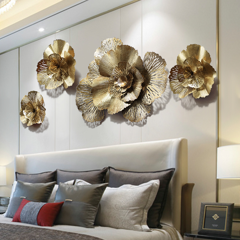 

Modern Wrought Iron 3D Gold Flower Wall Mural Decoration Home Livingroom Wall Hanging Crafts Hotel Porch Wall Sticker Ornaments 210308