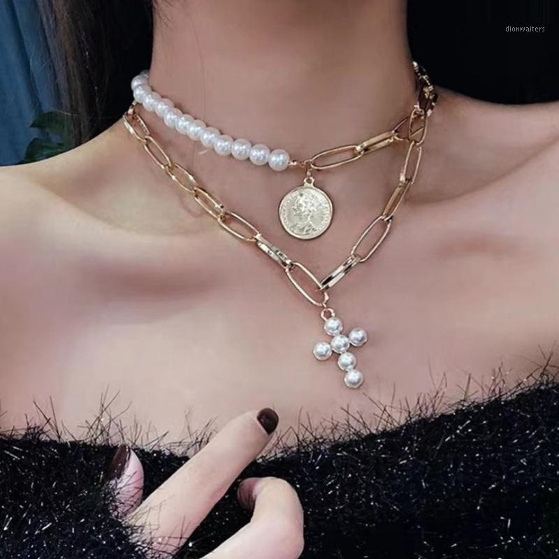 

Retro Pearl Cross Queen Pendant Necklace Punk Hip Hop Chain Choker Necklaces For Women's Girls Trends Party Jewelry 2021 Chains